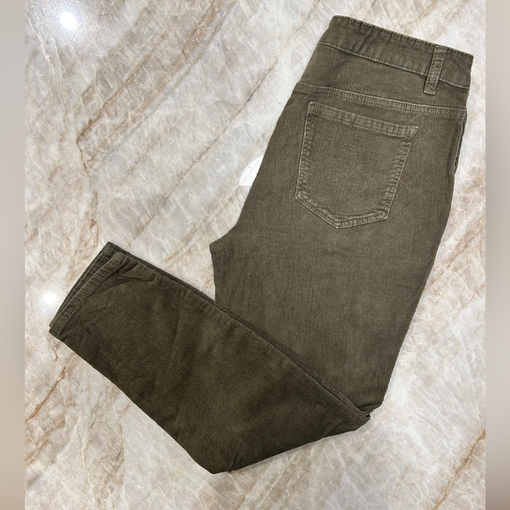 Jones New York Olive Corduroy Cropped Pants Womens Size 12 | 25” Inseam